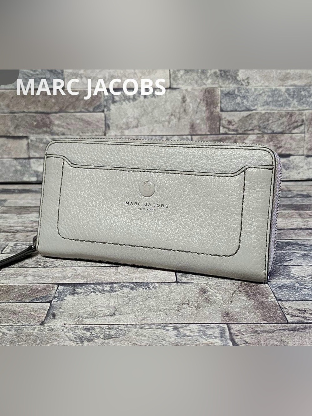 ✨Marc Jacobs Pebbled Leather Zip Around Wallet in Light Gray✨